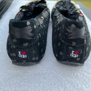 Ugg House Slippers. Women's Size 8. Worn Once.